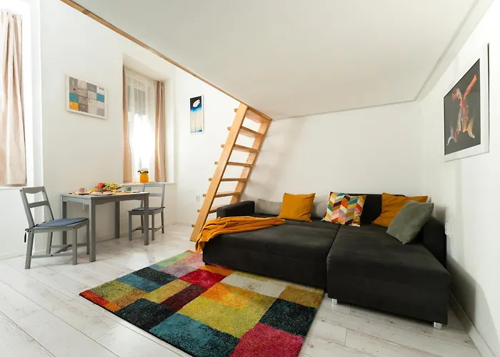 Bakats Square Premium Apartment With Ac
